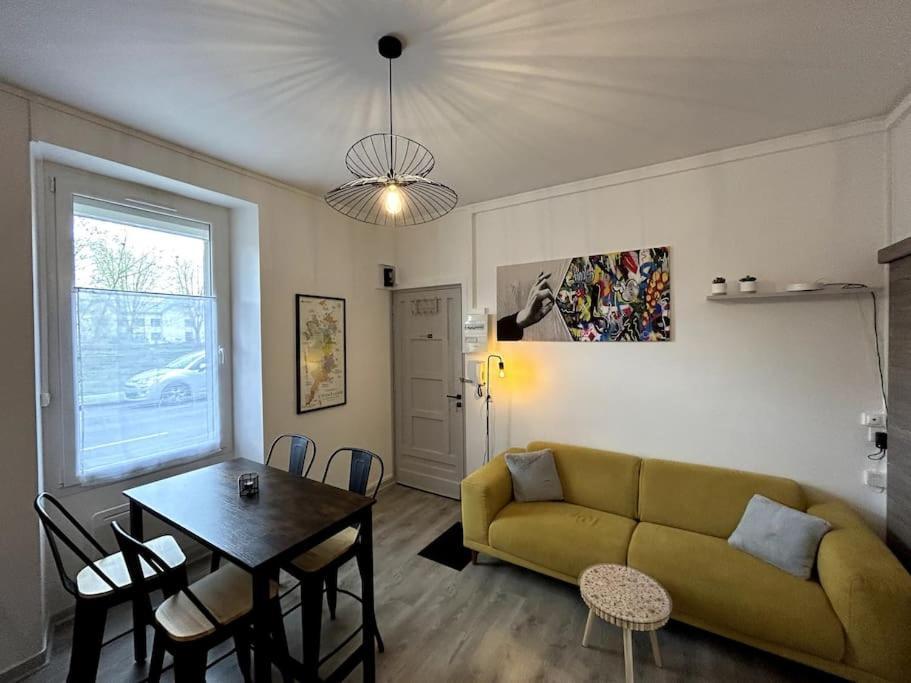 Bienvenue Au Quai 27 Apartment Epernay Exterior photo